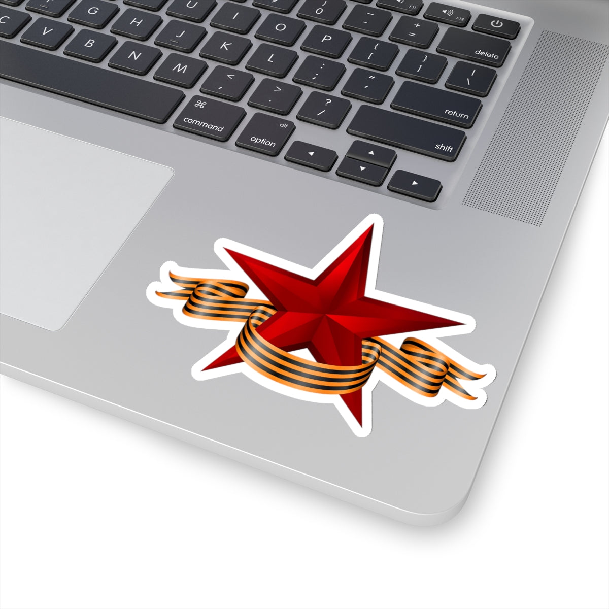 9 Mayo, Stiker